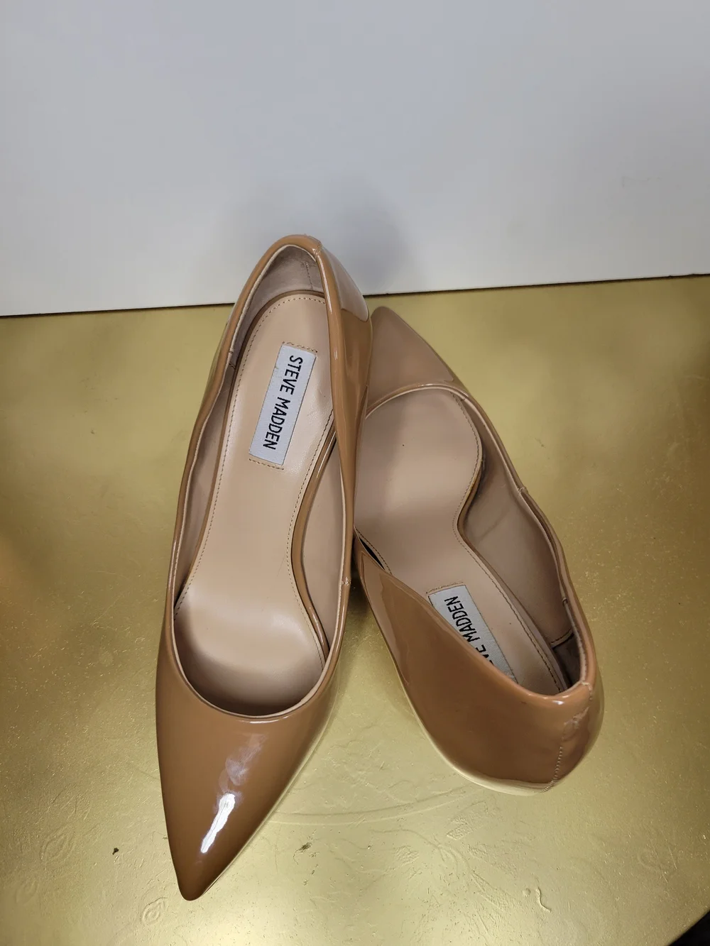 Steve Madden classic pointer